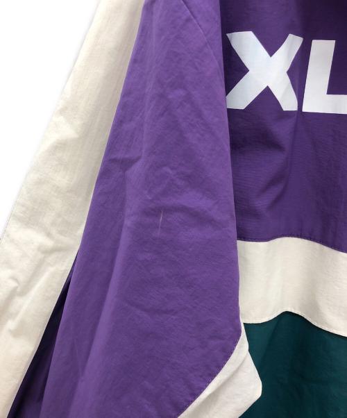 X-LARGE（エクストララージ）X-LARGE (エクストララージ) ブルゾン パープル×ホワイトxグリーン サイズ:Mの古着・服飾アイテム