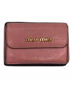 MIU MIUミュウミュウ）の古着「マドラスミニウォレット」｜ブラック×ピンク