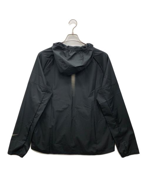 NIKE（ナイキ）NIKE (ナイキ) ランニングブレーカー マイラー フーディ ジャケット ブラック サイズ:L 未使用品の古着・服飾アイテム