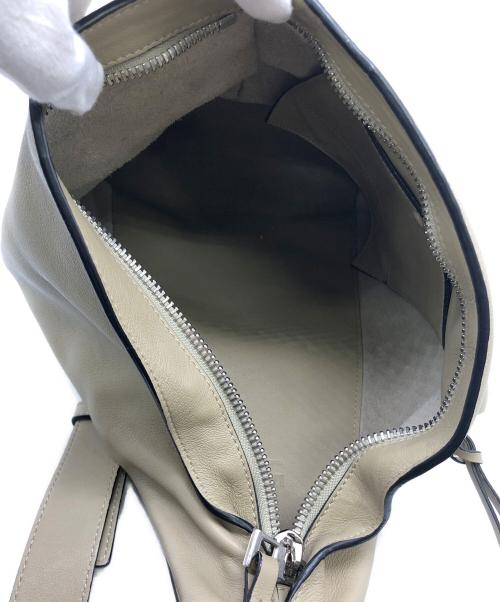 LOEWE（ロエベ）LOEWE (ロエベ) バッグ ベージュの古着・服飾アイテム