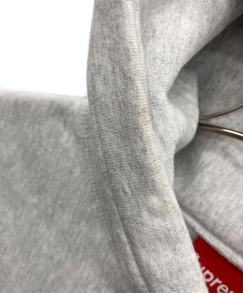 SUPREME（シュプリーム）SUPREME (シュプリーム) プルオーバーパーカー グレー サイズ:Mの古着・服飾アイテム