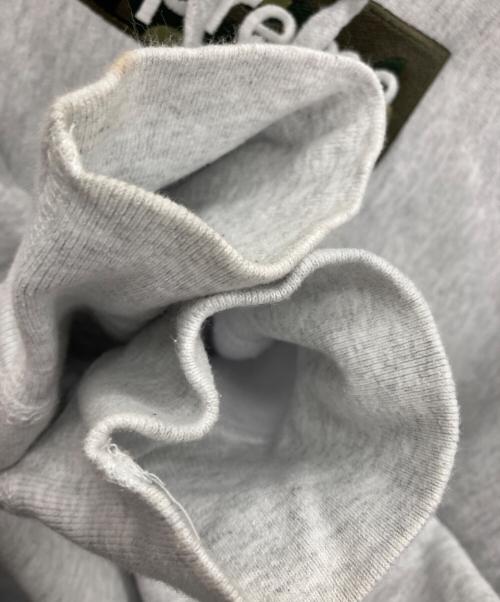 SUPREME（シュプリーム）SUPREME (シュプリーム) プルオーバーパーカー グレー サイズ:Mの古着・服飾アイテム