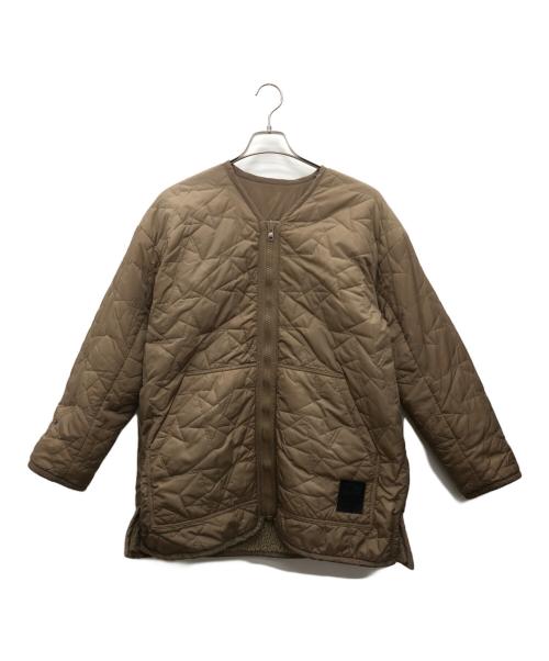 H.A.K（ハク）H.A.K (ハク) ROYAL NAVY (ロイヤルネイビー) ボア＆ナイロンスターキルティングリバーシブルブルゾン ベージュ サイズ:1の古着・服飾アイテム