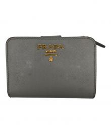 PRADA（プラダ）の古着「2つ折り財布」｜グレー
