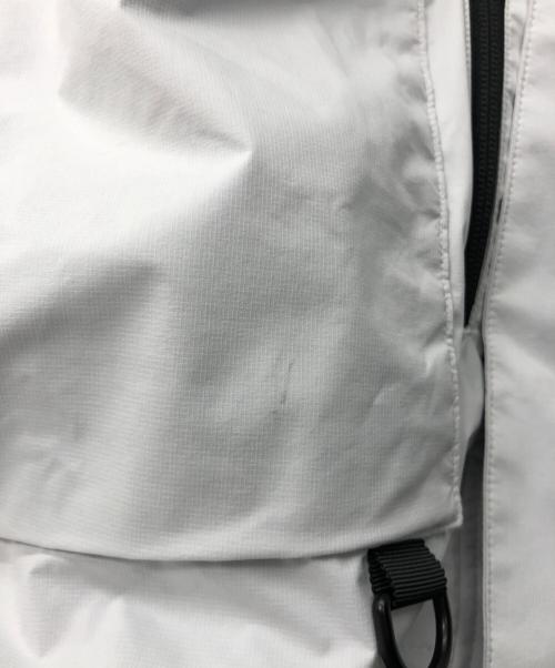 BEAMS（ビームス）BEAMS (ビームス) マウンテンパーカー ホワイト×ブラック サイズ:Lの古着・服飾アイテム