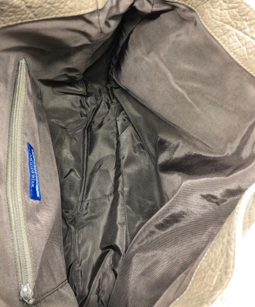 BURBERRY BLUE LABEL（バーバリーロンドンブルーレーベル）BURBERRY BLUE LABEL (バーバリーロンドンブルーレーベル) ショルダーバッグ オリーブの古着・服飾アイテム