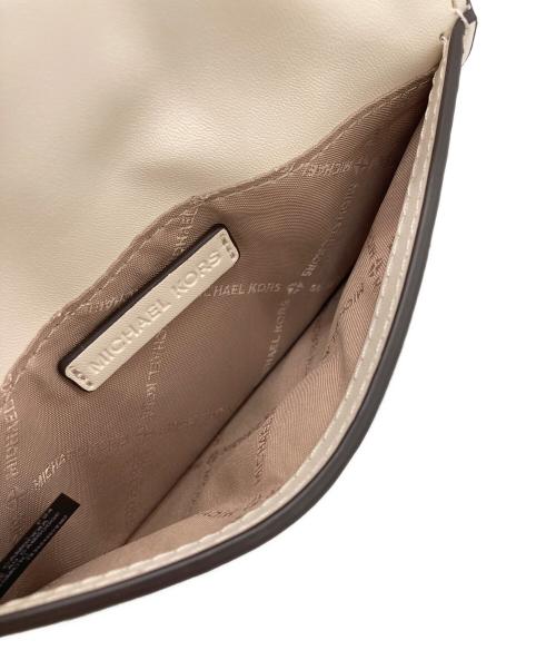 MICHAEL KORS（マイケル・コース）MICHAEL KORS (マイケル・コース) Maisie 2-in-1 スモール クロスボディ アイボリーの古着・服飾アイテム