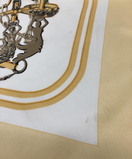HERMES（エルメス）HERMES (エルメス) カレ40 ブリッド・ドゥ・ガラ アイボリーの古着・服飾アイテム