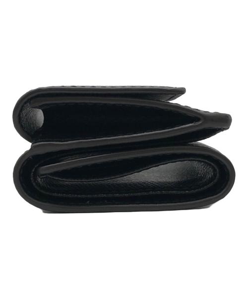 FURLA（フルラ）FURLA (フルラ) Camelia S Compact Wallet Trifold（カメリアSコンパクトウォレット トライフォールド） ブラックの古着・服飾アイテム