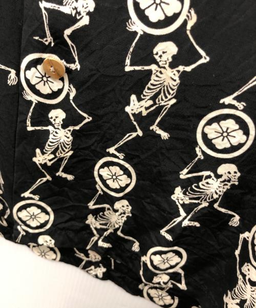 EVISU（エヴィス）EVISU (エヴィス) シャツ ブラック サイズ:38の古着・服飾アイテム