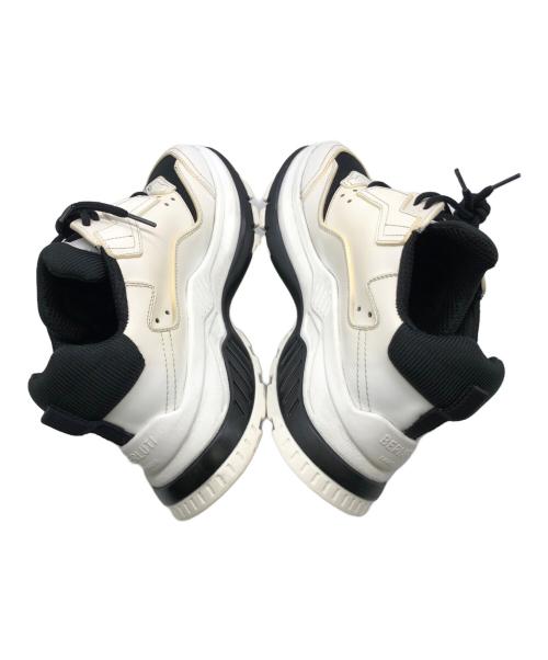 Berluti（ベルルッティ）Berluti (ベルルッティ) スニーカー アイボリー×ブラック サイズ:6の古着・服飾アイテム