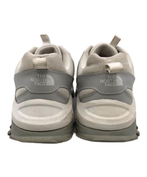 THE NORTH FACE（ザ ノース フェイス）THE NORTH FACE (ザ ノース フェイス) スニーカー ホワイト×グレー サイズ:27.0の古着・服飾アイテム