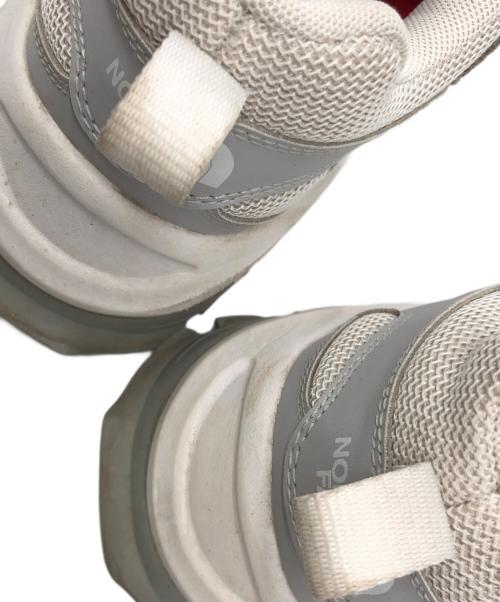 THE NORTH FACE（ザ ノース フェイス）THE NORTH FACE (ザ ノース フェイス) スニーカー ホワイト×グレー サイズ:27.0の古着・服飾アイテム