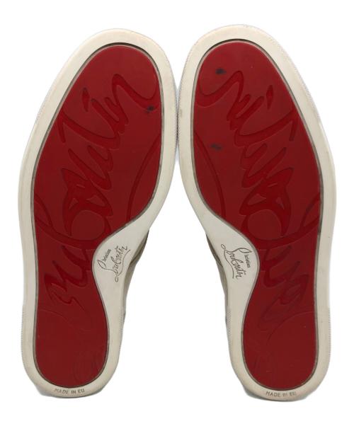 Christian Louboutin（クリスチャン・ルブタン）Christian Louboutin (クリスチャン・ルブタン) スタッズスリッポン ベージュ サイズ:39 1/2（ 24.5〜25.0cm）の古着・服飾アイテム