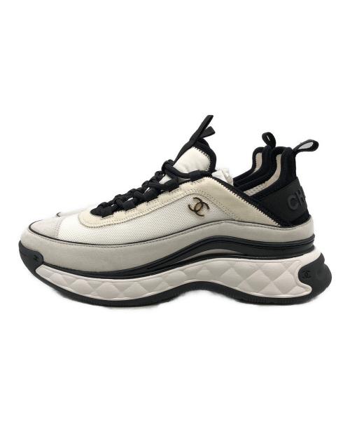CHANEL（シャネル）CHANEL (シャネル) スニーカー アイボリー×ブラック サイズ:41の古着・服飾アイテム