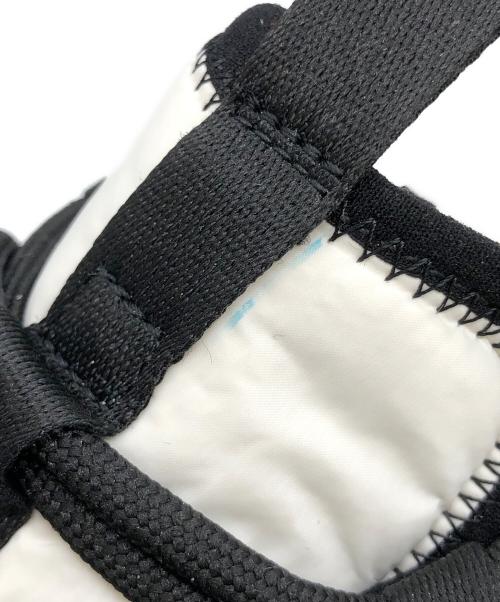 CHANEL（シャネル）CHANEL (シャネル) スニーカー アイボリー×ブラック サイズ:41の古着・服飾アイテム