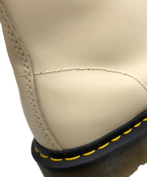 Dr.Martens（ドクターマーチン）Dr.Martens (ドクターマーチン) 8ホールブーツ アイボリー サイズ:EU37の古着・服飾アイテム