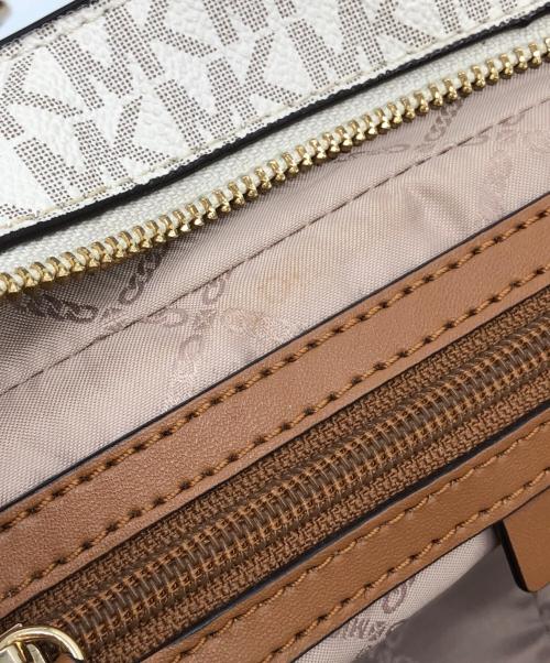 MICHAEL KORS（マイケルコース）MICHAEL KORS (マイケル・コース) 2WAYバッグ アイボリーの古着・服飾アイテム