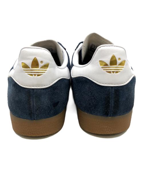 adidas（アディダス）adidas (アディダス) スニーカー ネイビー×ホワイト サイズ:26.5の古着・服飾アイテム