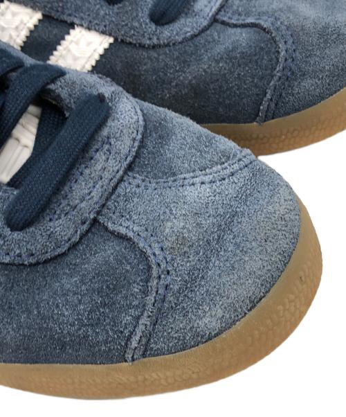 adidas（アディダス）adidas (アディダス) スニーカー ネイビー×ホワイト サイズ:26.5の古着・服飾アイテム