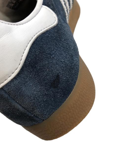 adidas（アディダス）adidas (アディダス) スニーカー ネイビー×ホワイト サイズ:26.5の古着・服飾アイテム