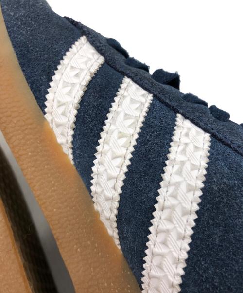 adidas（アディダス）adidas (アディダス) スニーカー ネイビー×ホワイト サイズ:26.5の古着・服飾アイテム