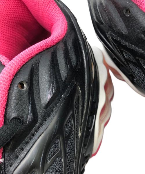 NIKE（ナイキ）NIKE (ナイキ) スニーカー ブラック×ピンク サイズ:25.0の古着・服飾アイテム
