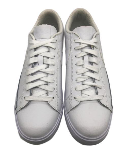 NIKE（ナイキ）NIKE (ナイキ) スニーカー アイボリー サイズ:26.0の古着・服飾アイテム