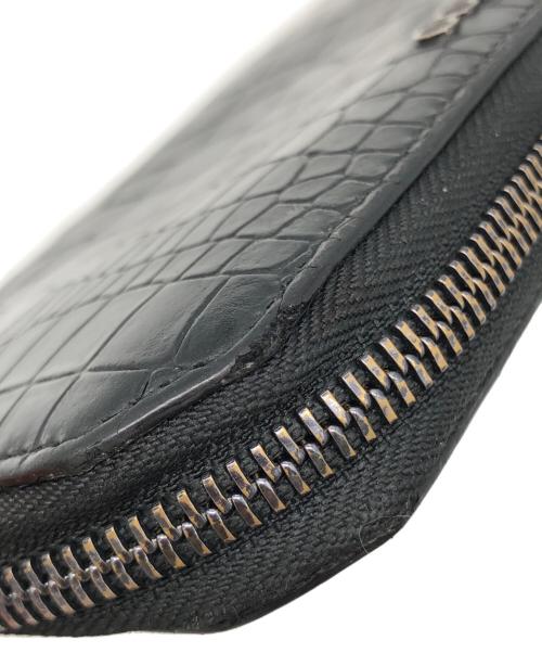 JIMMY CHOO（ジミーチュウ）JIMMY CHOO (ジミーチュウ) ラウンドファスナー型押し財布 ブラックの古着・服飾アイテム