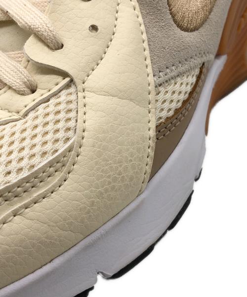 NIKE（ナイキ）NIKE (ナイキ) スニーカー アイボリー サイズ:24.5の古着・服飾アイテム