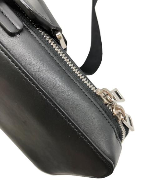 LOEWE（ロエベ）LOEWE (ロエベ) ヴァーティカルクロスボディポケット ブラックの古着・服飾アイテム