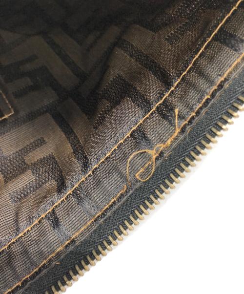 FENDI（フェンディ）FENDI (フェンディ) クラッチバッグの古着・服飾アイテム