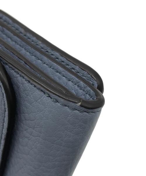 Chloe（クロエ）Chloe (クロエ) Alphabet Mini Tri‑Fold Wallet ブルーの古着・服飾アイテム