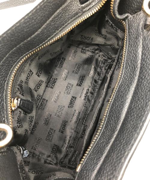 MICHAEL KORS（マイケル・コース）MICHAEL KORS (マイケル・コース) ショルダーバッグ ブラックの古着・服飾アイテム