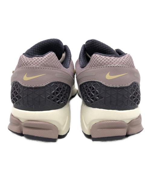 NIKE（ナイキ）NIKE (ナイキ) Zoom Vomero 5 プラチナムバイオレット/ライトバイオレッ サイズ:27.0㎝の古着・服飾アイテム