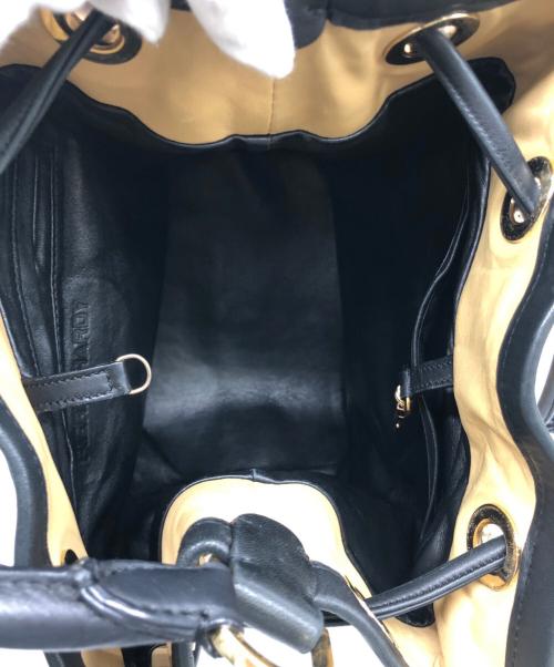 PIERRE HARDY（ピエールアルディ）PIERRE HARDY (ピエールアルディ) バケットバッグ ベージュの古着・服飾アイテム