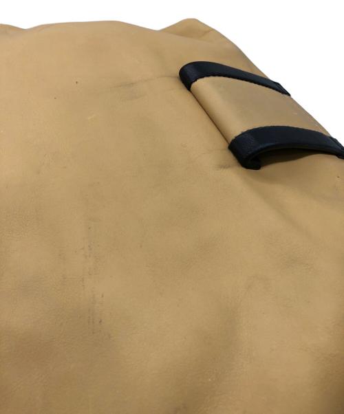 PIERRE HARDY（ピエールアルディ）PIERRE HARDY (ピエールアルディ) バケットバッグ ベージュの古着・服飾アイテム