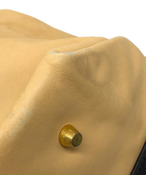 PIERRE HARDY（ピエールアルディ）PIERRE HARDY (ピエールアルディ) バケットバッグ ベージュの古着・服飾アイテム