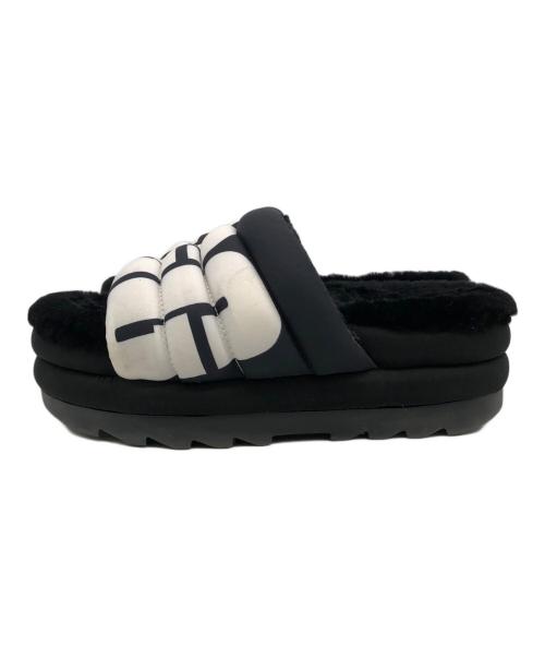 UGG（アグ）UGG (アグ) マキシスライドロゴサンダル ブラック サイズ:25.0の古着・服飾アイテム