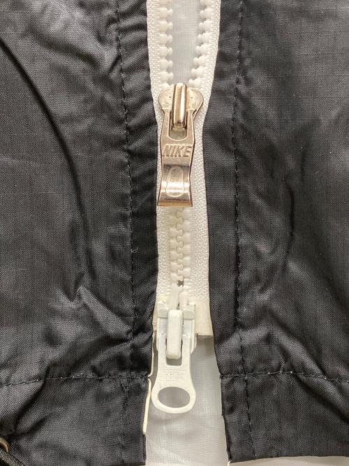 NIKE（ナイキ）NIKE (ナイキ) ジャケット アイボリー×ブラック サイズ:XLの古着・服飾アイテム
