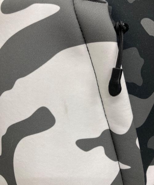 SUPREME（シュプリーム）Supreme (シュプリーム) パーカー グレー×ホワイト サイズ:Mの古着・服飾アイテム