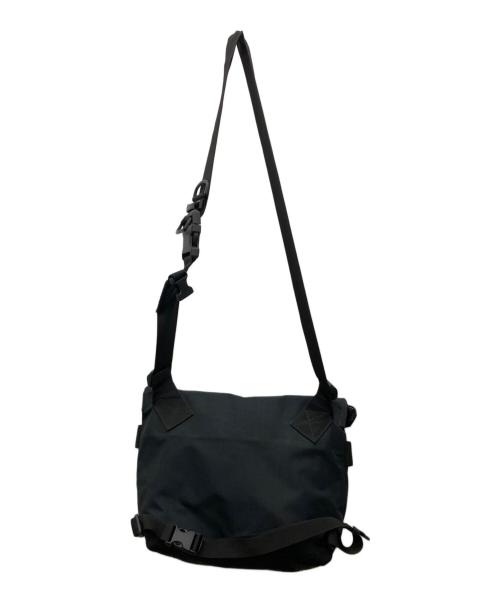 basiack（バジャック）basiack (バジャック) コブラバックルメッセンジャーバッグ ブラックの古着・服飾アイテム