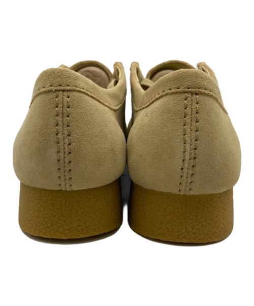 CLARKS（クラークス）CLARKS (クラークス) ワラビーシューズ ベージュ サイズ:27.0 未使用品の古着・服飾アイテム