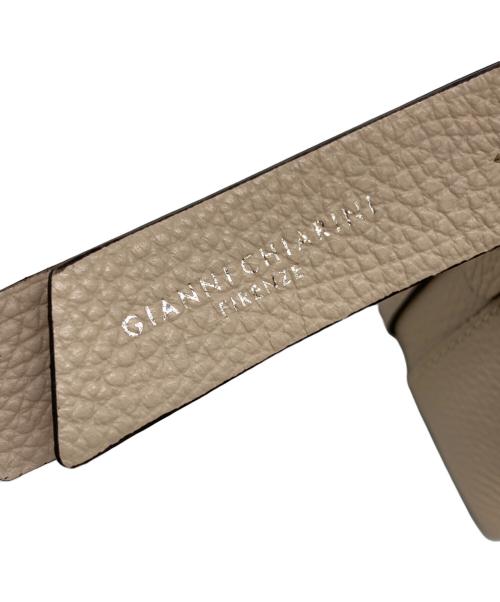 GIANNI CHIARINI（ジャンニ キアリーニ）GIANNI CHIARINI (ジャンニ キアリーニ) ショルダーバッグ ベージュの古着・服飾アイテム