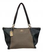 COACHコーチ）の古着「プローデッド アヴァ トートバッグ」｜ブラウン