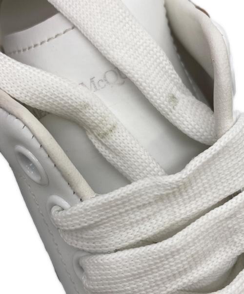 ALEXANDER McQUEEN（アレキサンダーマックイーン）ALEXANDER McQUEEN (アレキサンダーマックイーン) オーバーサイズドスニーカー ホワイト×メタリック サイズ:36の古着・服飾アイテム