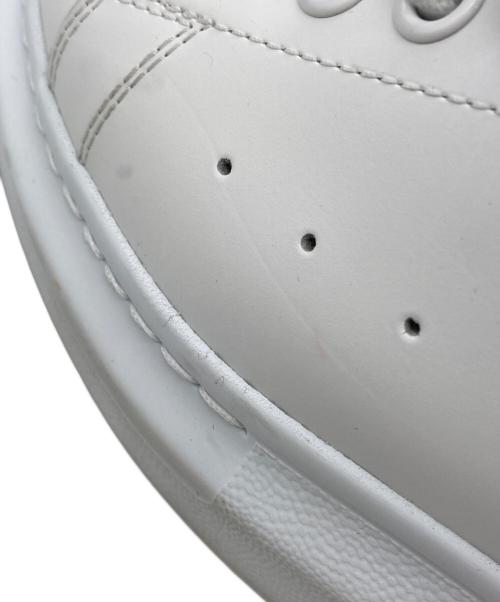 ALEXANDER McQUEEN（アレキサンダーマックイーン）ALEXANDER McQUEEN (アレキサンダーマックイーン) オーバーサイズドスニーカー ホワイト×メタリック サイズ:36の古着・服飾アイテム