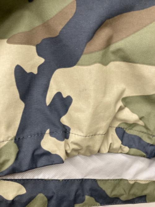 THE NORTH FACE（ザ ノース フェイス）THE NORTH FACE (ザ ノース フェイス) ノベルティドットショットジャケット カーキ×カモフラージュ サイズ:Lの古着・服飾アイテム