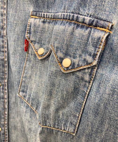 LEVI'S（リーバイス）LEVI'S (リーバイス) デニムウエスタンシャツ インディゴ サイズ:Mの古着・服飾アイテム