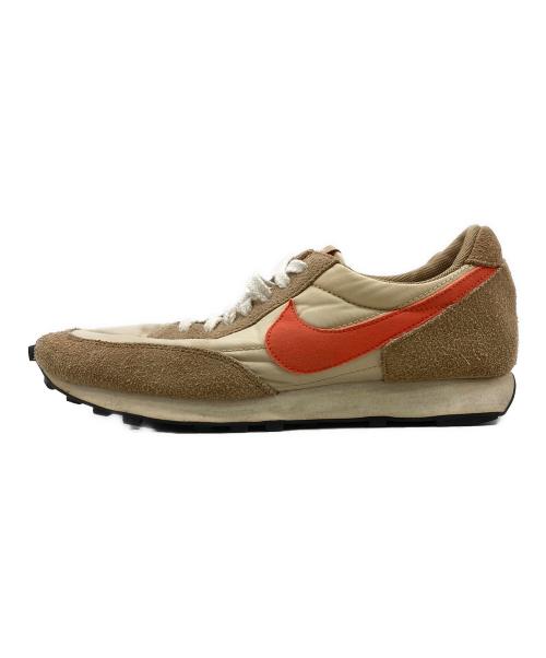 NIKE（ナイキ）NIKE (ナイキ) スニーカー ベージュ×オレンジ サイズ:28.0の古着・服飾アイテム